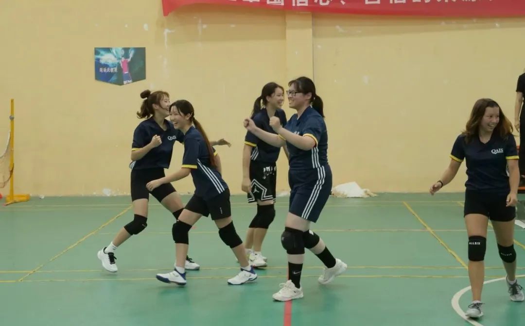 Qingdao Amerasia International School tweet media