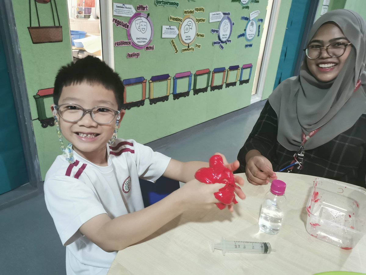 HISReadingTeam's tweet photo. Getting our hands stuck into it! After working out clues through reading keywords and instructional phrases, we figured it out -our teachers surprised us with making slime! #HIS_learning #handson @HELPISKL https://t.co/kYBOc7Djff
