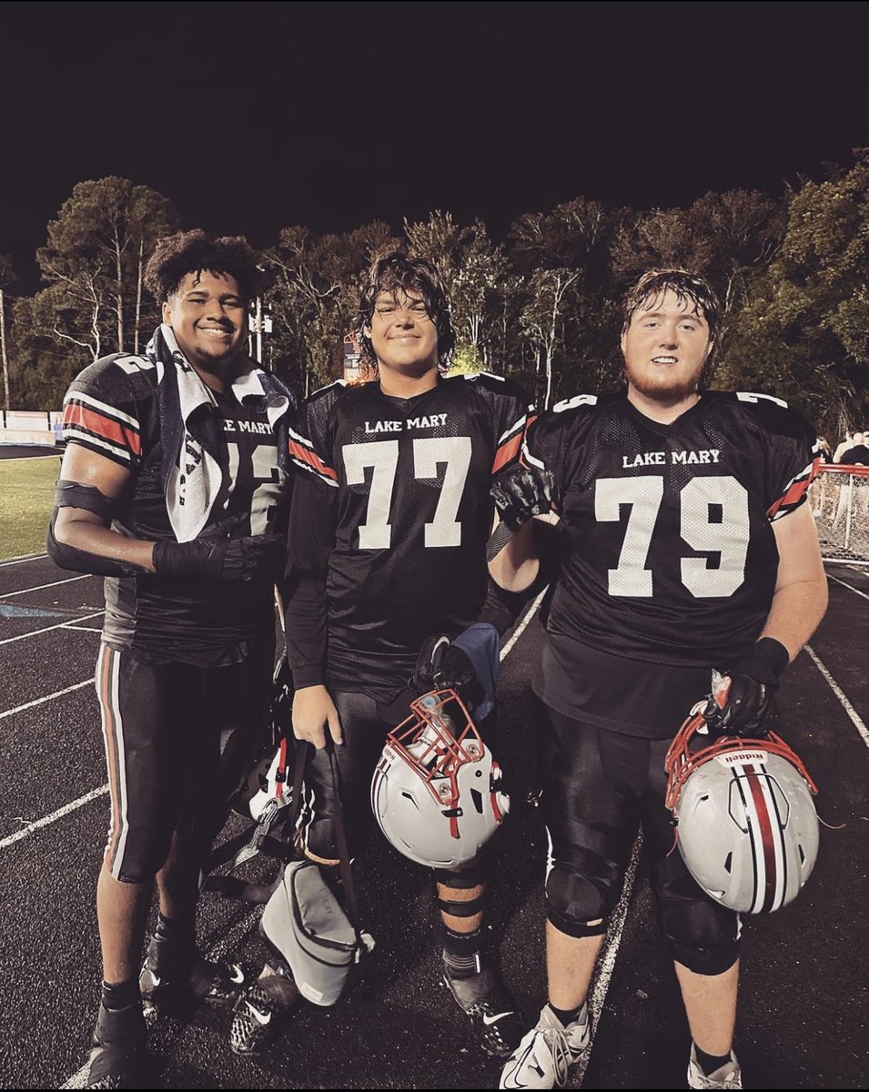 @A_G_Waseem @ChrisBoyleDBNJ @JonSantucci @OS_ChrisHays @Dwight_XOS  @fbscout_florida @Andrew_Ivins 
Joshua Raymond 6’4” 275
Dominic Sorrentino 6’5” 280
Nolan Bajgier 6’3” 285
@Joshuaraymond72 @DominicS2025 @NolanBajgier  one of the many reasons for Lake Mary success