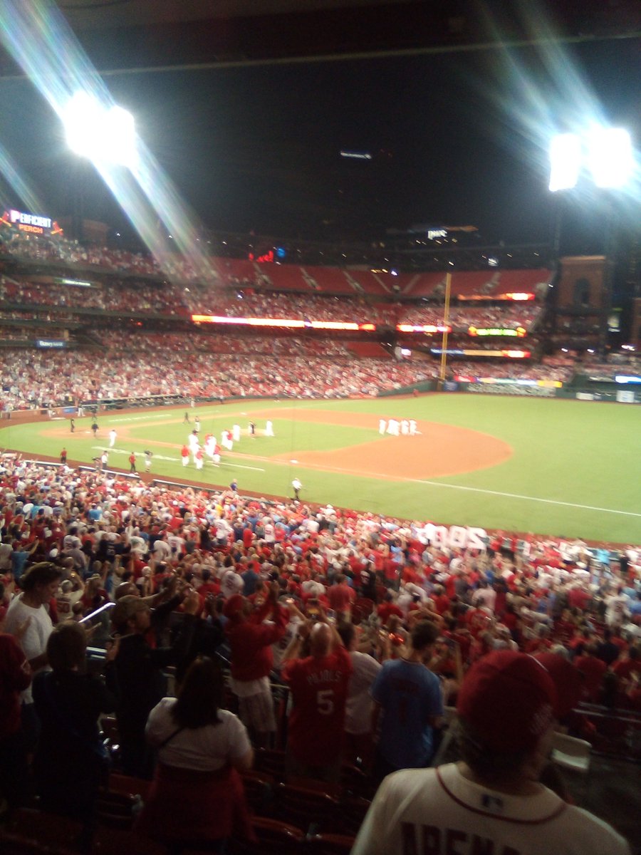 carebearcards's tweet photo. @UncleCharlie50 has 200 WINS ! SEEN IT LIVE ! WINNER WINNER CHICKEN DINNER !!!. THAT'S A WINNER !!!! @Cardinals WIN !!!! CARDINALS WIN !!!! #GoCards #CardinalNation #GetUpBaby #Waino #STLCards https://t.co/MyVIng7cBE