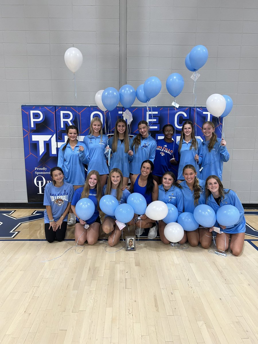 SaltilloVolley1's tweet photo. Tough loss on the road tonight, but what an amazing group of young ladies and the effort was tremendous! Not many teams would choose to do what you all have done the last few days!!!! Big Thanks to Tishomingo County for your support and care and we felt it!!! Thanks from us!!!! https://t.co/eoztjFlZps