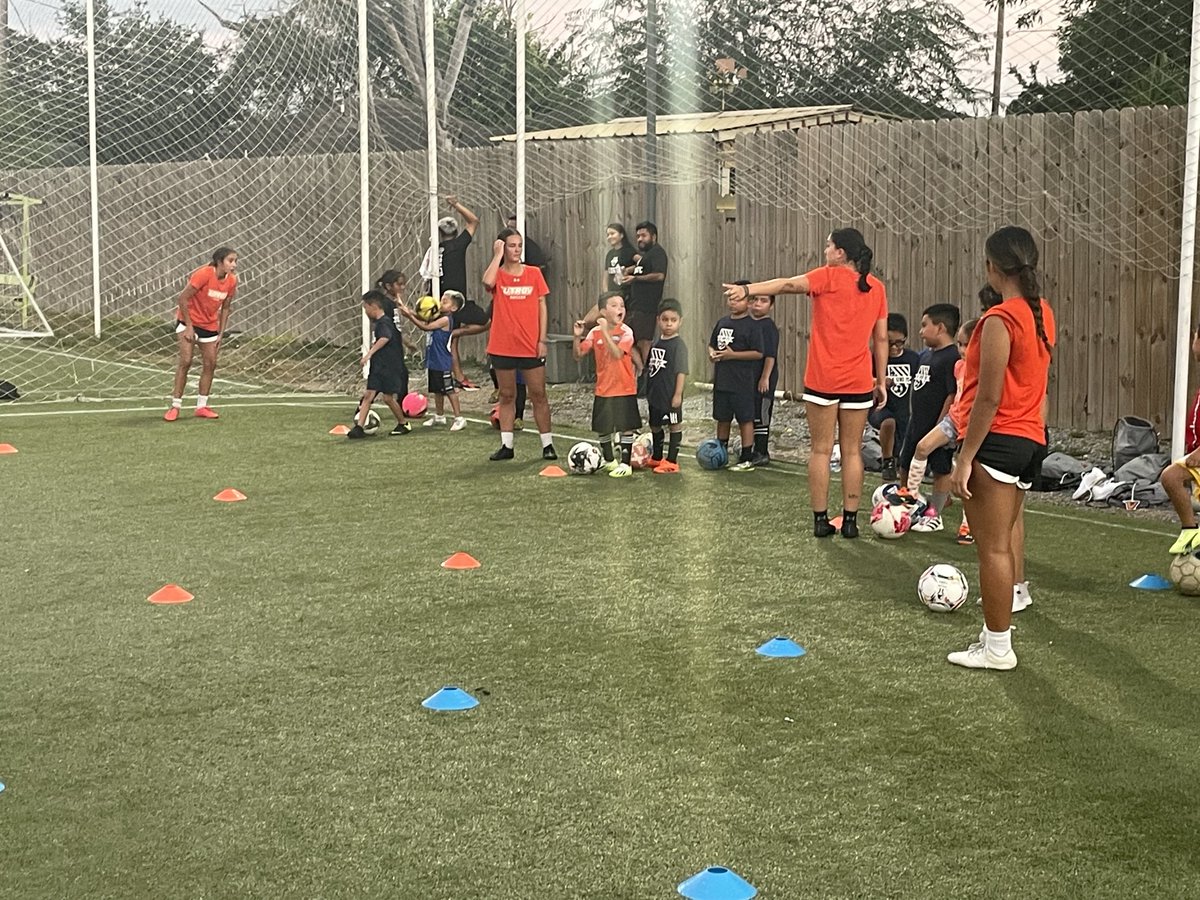 Proud of our team for getting out and serving the local community tonight. Love how much passion there is for soccer in the Valley. V’s up✌🏼