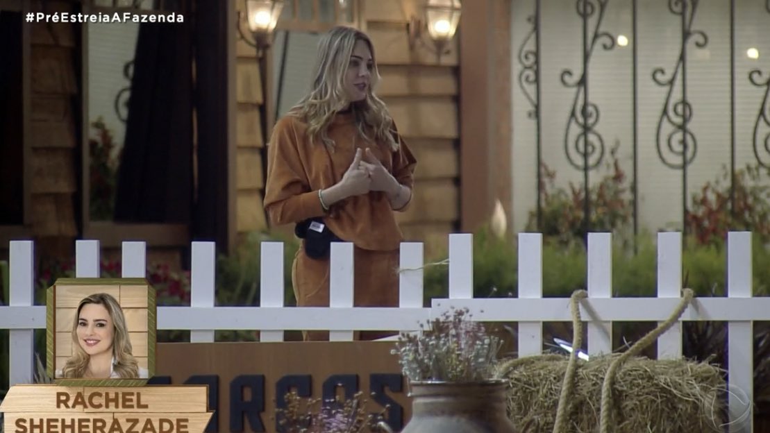 Dantinhas's tweet photo. Rachel: “Eu não conhecia 99,9% de vocês.” Hahahahahahahahahahahahha #AFazenda #PréEstreiaAFazenda https://t.co/seHHrLyGHh