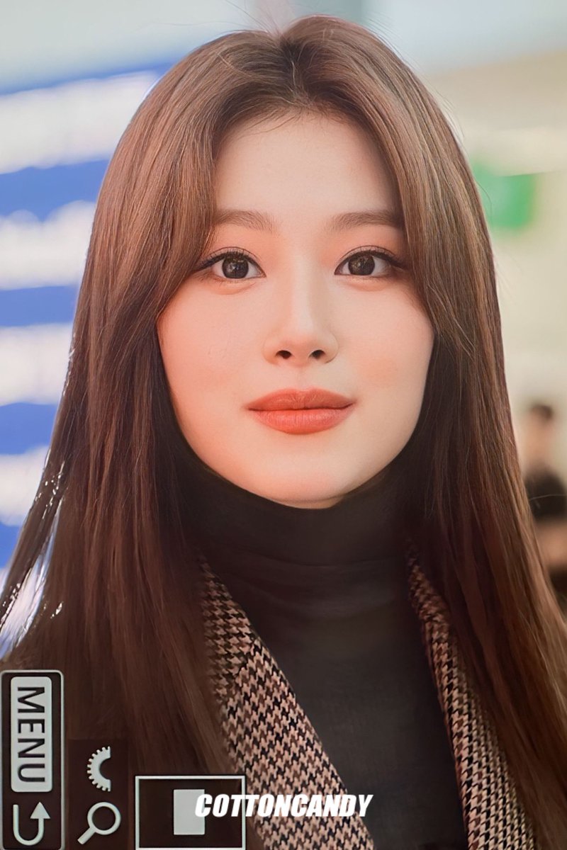 sanacottoncandy's tweet photo. 230919 pre

프라다 엠버서더🥹🥹

#트와이스 #TWICE #사나 #SANA #���にかく可愛い湊崎

@JYPETWICE https://t.co/GHEQQ2OK5C