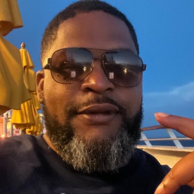 Country Fly tweet media