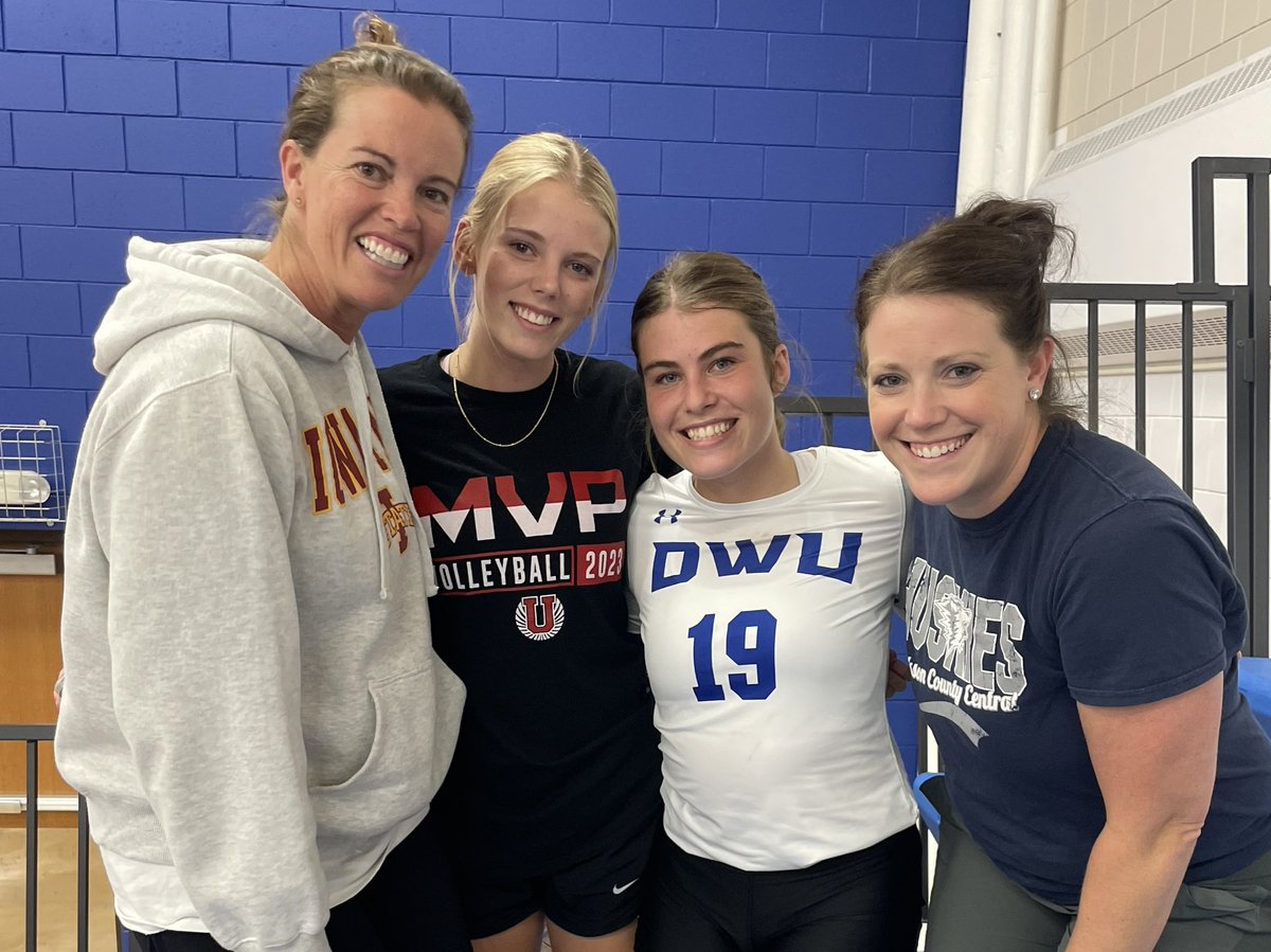 Fun to see our alumni <a href="/_aoreilly6_/">Alexis O’Reilly</a> rockin’ the libero jersey! Keep on working hard!