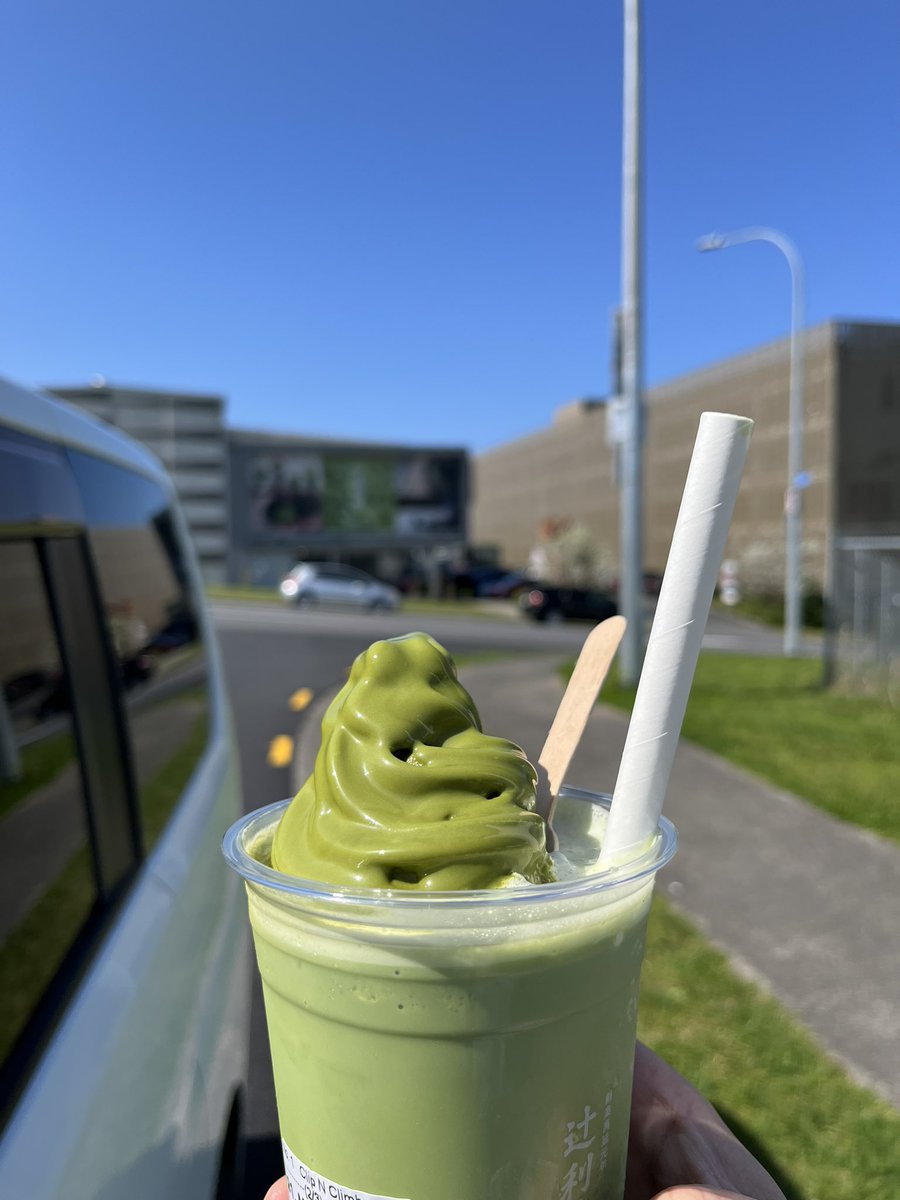 アルバニーの辻利

昼ごはんはすぐそばのイーデンヌードルのダンダン麺で食べてから、抹茶ソフトフロートをシバいてきました

インドアクライミング🧗‍♀️と併設のようです
Eftposの引き落とし先がClip n Climbでしたからどうやら同経営でしょう