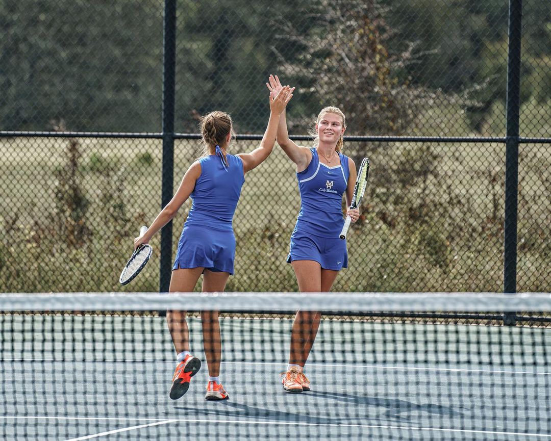 MHHStennis's tweet photo. 𝑩𝑶𝑴𝑩𝑬𝑹 𝑵𝑨𝑻𝑰𝑶𝑵 𝑰𝑻'𝑺 𝑴𝑨𝑻𝑪𝑯 𝑫𝑨𝒀

Your Bombers and Lady Bombers head to Russellville to take on Alma and Greenwood! Action begins at 3:30!

Photos courtesy of the GOAT @northarksports!

#OneBomber https://t.co/aiDFEjIcN1