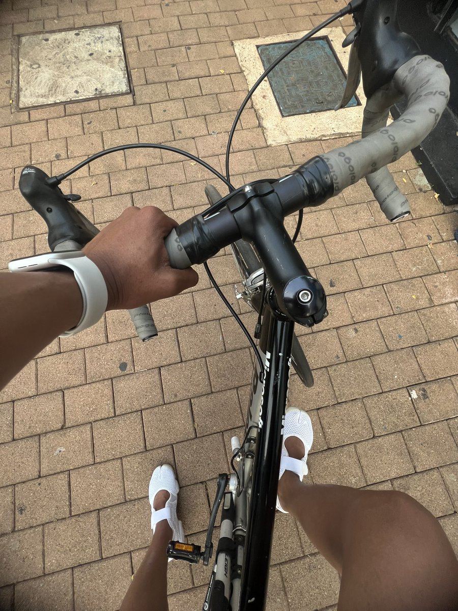 its_bafreckles's tweet photo. 🚴 💨 https://t.co/xwnvoBbI0W