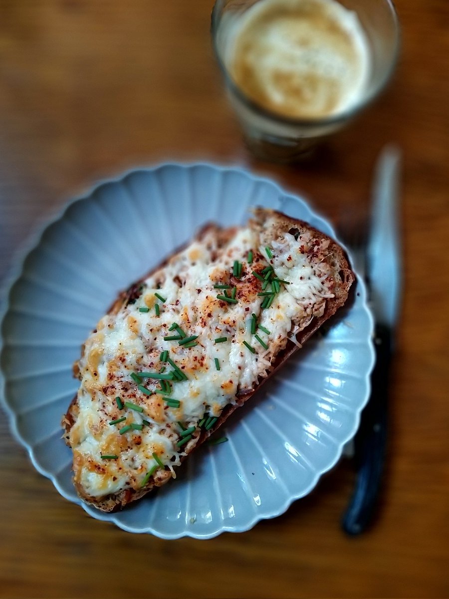 enflammee's tweet image. Ce matin ☕
Tartine façon #Tunamelt
Thon/Mayo/Kimchi caramélisé
à l'échalote/Shiso et ciboulette
Avalanche de Cheddar blanc

#breakfast #teamptitdejsalé #chezenflammée