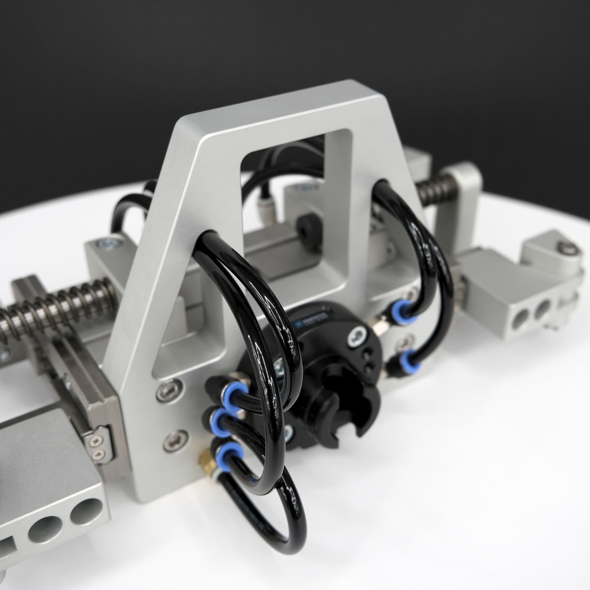 CobotsOnline's tweet image. Utilising @SCHUNK_HQ SHS Manual Change System, the @CobotsOnline design team created this bespoke #EOAT for a #MachineTending application.

Designed, manufactured, assembled and tested in-house, we guarantee all our EOATs are high quality and ready for immediate use with #cobots.