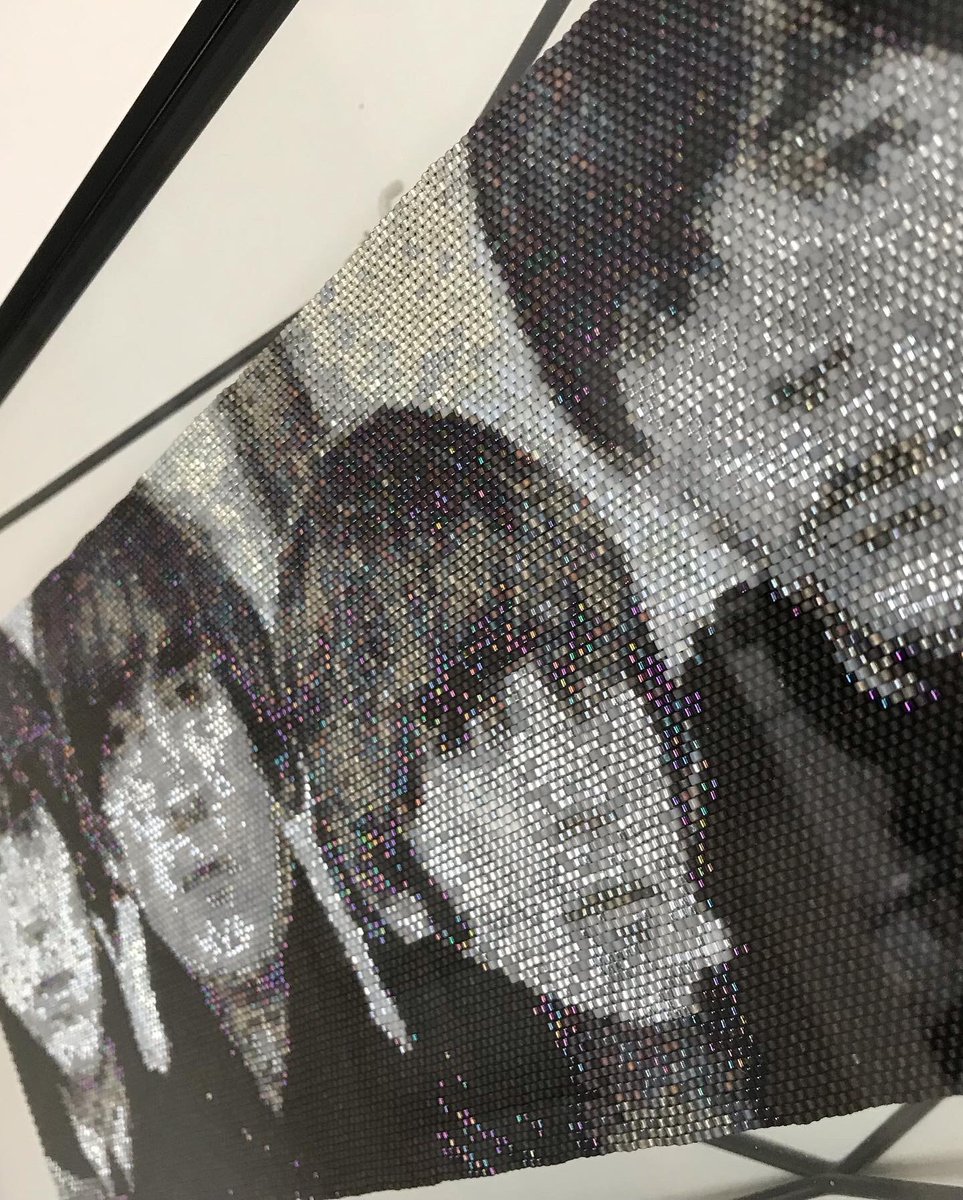 sayuco345's tweet photo. 18,350粒のガラスビーズ。
ザ・ビートルズ。
Beatles For Sale。
ガラスビーズのドット絵作品。
全体像はこんな感じです。
#ビーズワーク #ハンドメイド #sayuco #beadswork #beadloom #beading #seedbead #beatles #thebeatles
#ガラスビーズ #ドット絵 #佐野市
#精神崩壊レクリエーション ❤️ https://t.co/cD1kzhW2bP