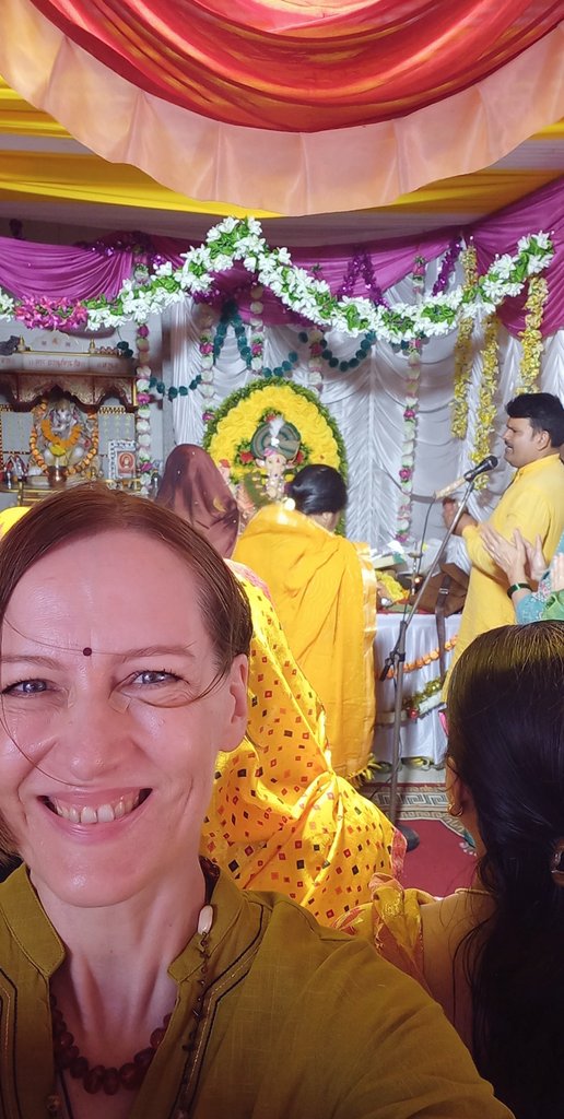 suzannebernert's tweet photo. Blessed  #GaneshChaturthi wishes to everyone 🙏
May the Divine Blessings of Lord Ganesha fill our lives with love, health, and happiness.
I caught a glimpse only from our Housing Society Ganesh as on way to the airport now 
#GaneshChaturthi2023 #ganeshotsav2023 #गणेश_चतुर्थी https://t.co/XUwDZkwgG8