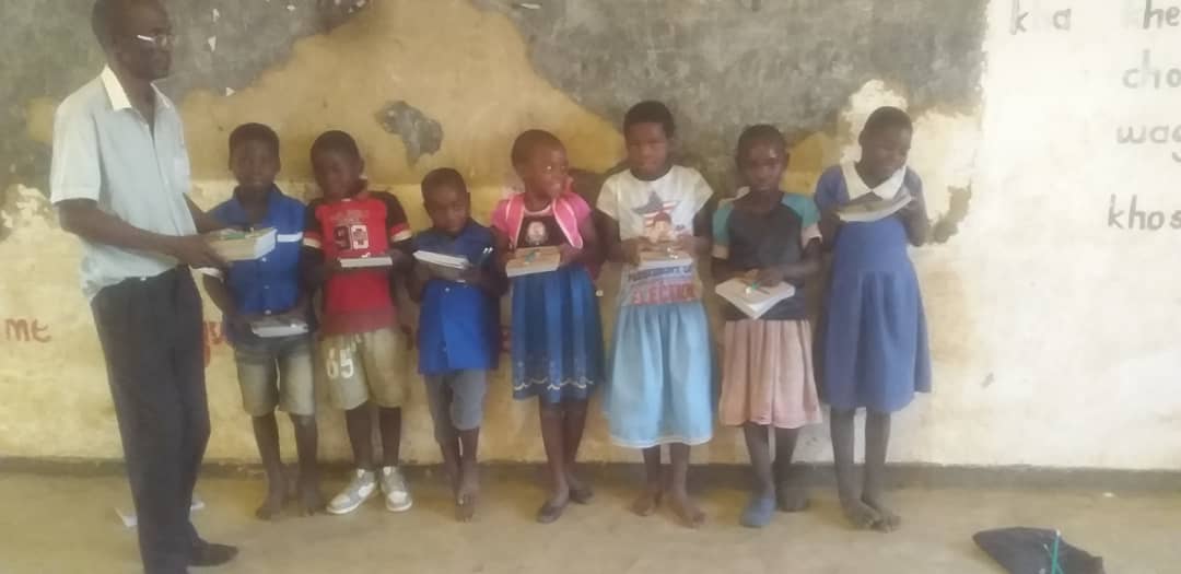 AliceChiwaya1's tweet photo. Every child deserves access to quality education and safe secure learning environment is essential for educational success. Education is the one of the important factor in eradicating poverty. @ACTafricanchild @EduCannotWait @SonkeTogether @KentPage https://t.co/OKb6T3jWh8
