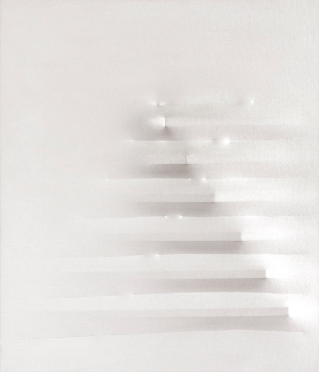 ‘Bianco’ by Agostino Bonalumi from the exhibition ‘The Paradox of Proximity: Agostino Bonalumi and Lee Seung Jio’ presented by @mazzoleniart in collaboration with Kukje Gallery

#art #london #gallery #mayfair #contemporaryart #fineart #mayfairartweekend #exhibition #artafterdark