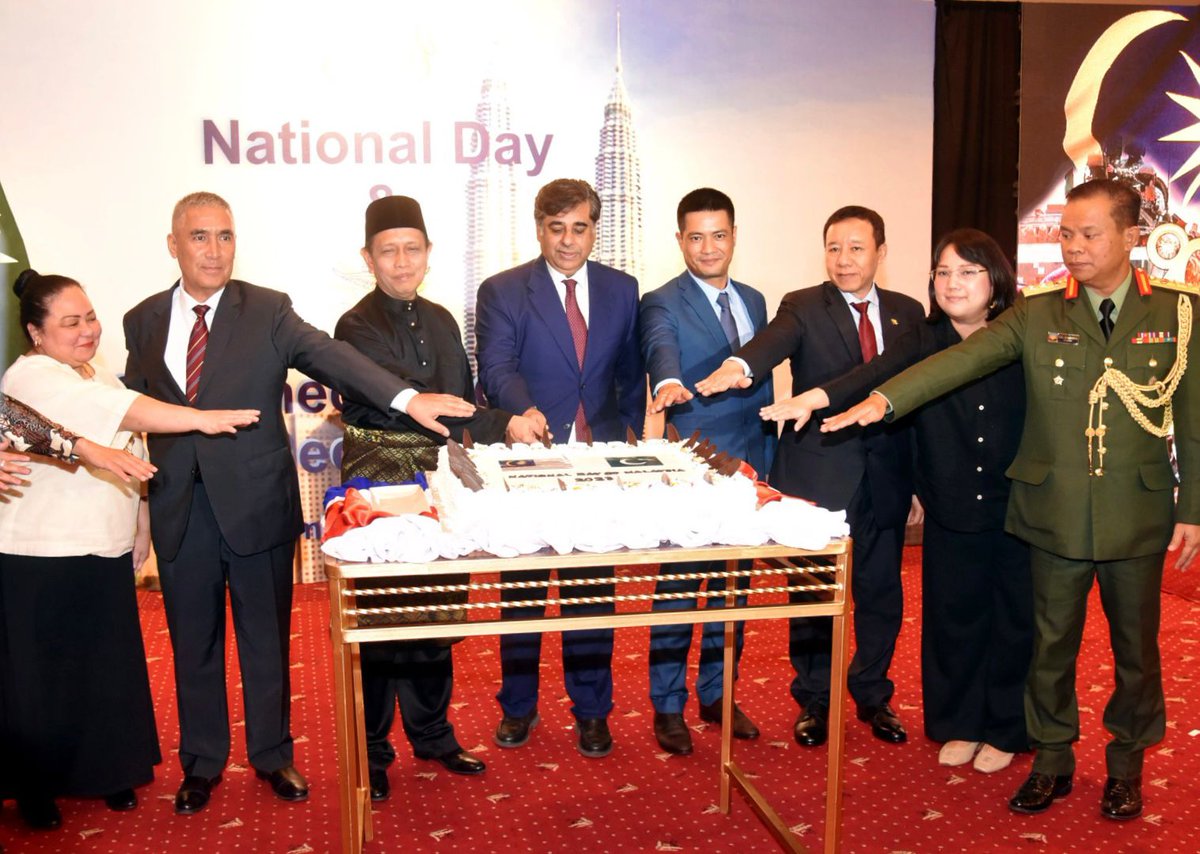 mincompk's tweet photo. 🇵🇰🇲🇾 Celebrating Strong Bilateral Ties! Commerce Minister, Dr. Gohar Ejaz, honored as Chief Guest at 66th National Day &amp; 90th Armed Forces Day of Malaysia, hosted by H.E. Mohammad Azhar Mazlan, Malaysian Ambassador.

#PakistanMalaysia #TradeRelations https://t.co/rNoTzUYmNv