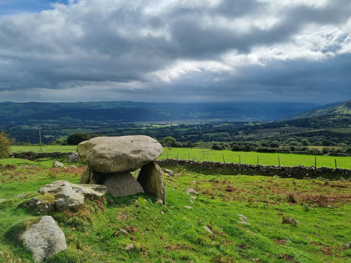 #TombTuesday
Maen-y-Bardd, Dyffryn Conwy