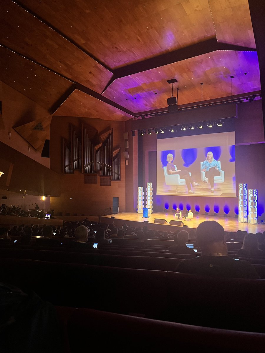 deepeshaburse's tweet image. Day 1, let’s goo!! ✨

#opensourcesummit