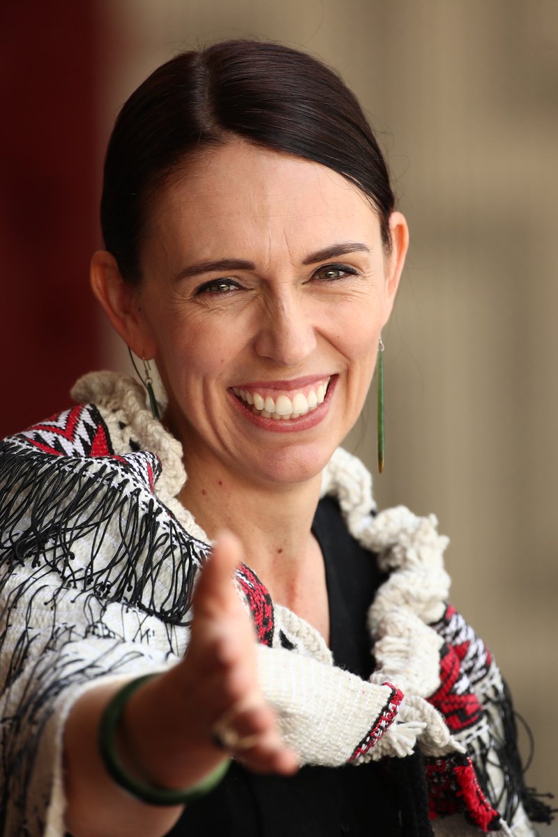 Además del maorí, la lengua signos tb es oficial en NZ. El compromiso del gobierno con lengua en extinción fue clave: hoy maorí está de moda. Jacinda Arden la empleó en partes de todos sus discursos. 

Fomentar euskera, catalán y gallego no es un gasto, es riqueza (cultural)