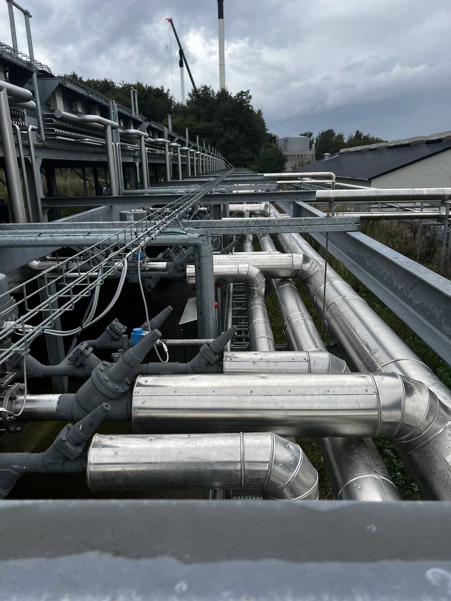 dtele52's tweet photo. Wärmeversorgung in Dänemark 🇩🇰, genossenschaftlich organisiert, zu stabilen Preisen über Jahrzehnte!
Beispiel: Assens, pro Haushalt (130m2, 18MWh) sage und schreibe 1250€/a!!! https://t.co/TDo7zKdXCu