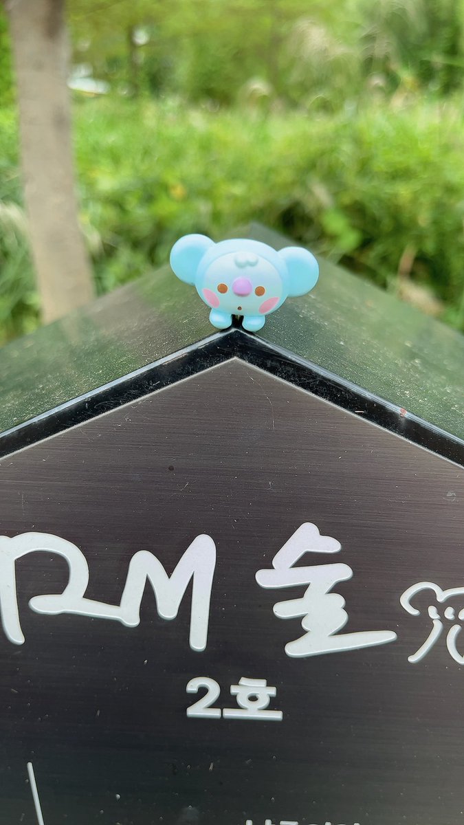 HoneyJoonie94JP's tweet photo. 1に続きRM forest2にも
ギフトを入れています🎁
秋を感じながらお散歩のついでに
どうぞ🍂

You can feel the changes of the seasons through RM forest2🌳

@RMforest0912 https://t.co/zdCNK2fSxS