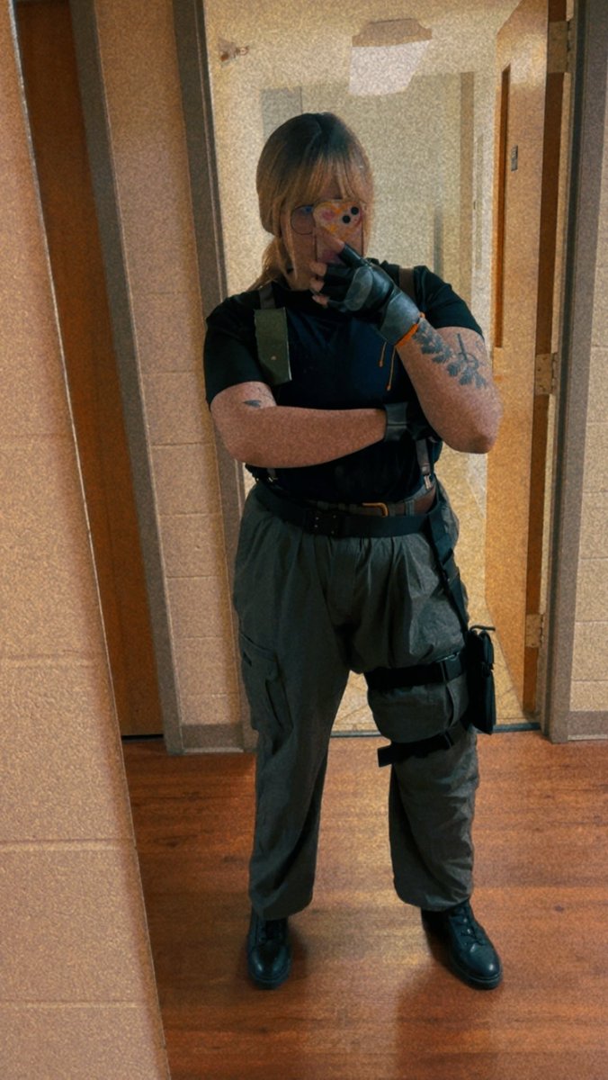 danyale ♡’s leon tweet media