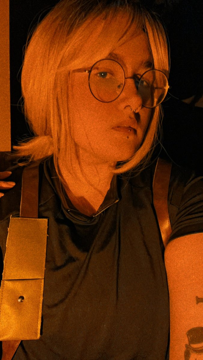 danyale ♡’s leon tweet media