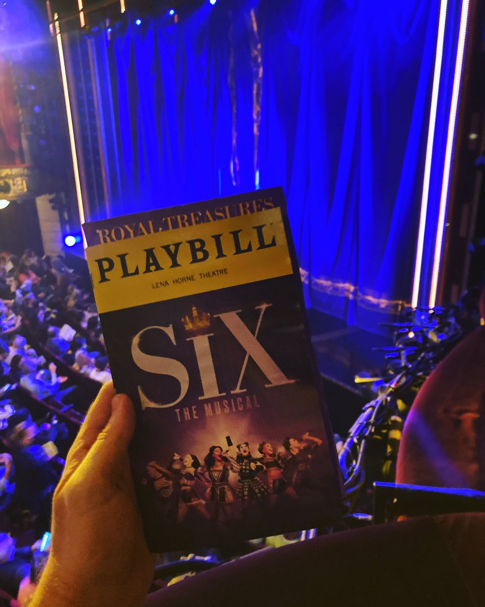 Seeing @sixbroadway @sixthemusical 👑🎶🎭
#sixthemusical #musical #theatre #theater #musicaltheatre #musicaltheater #performingarts #performingartist #actor #acting #singer #singing #broadway #broadwaymusical #tobymarlow #lucymoss #juliaschade #carrieanneingrouille #jamiearmitage