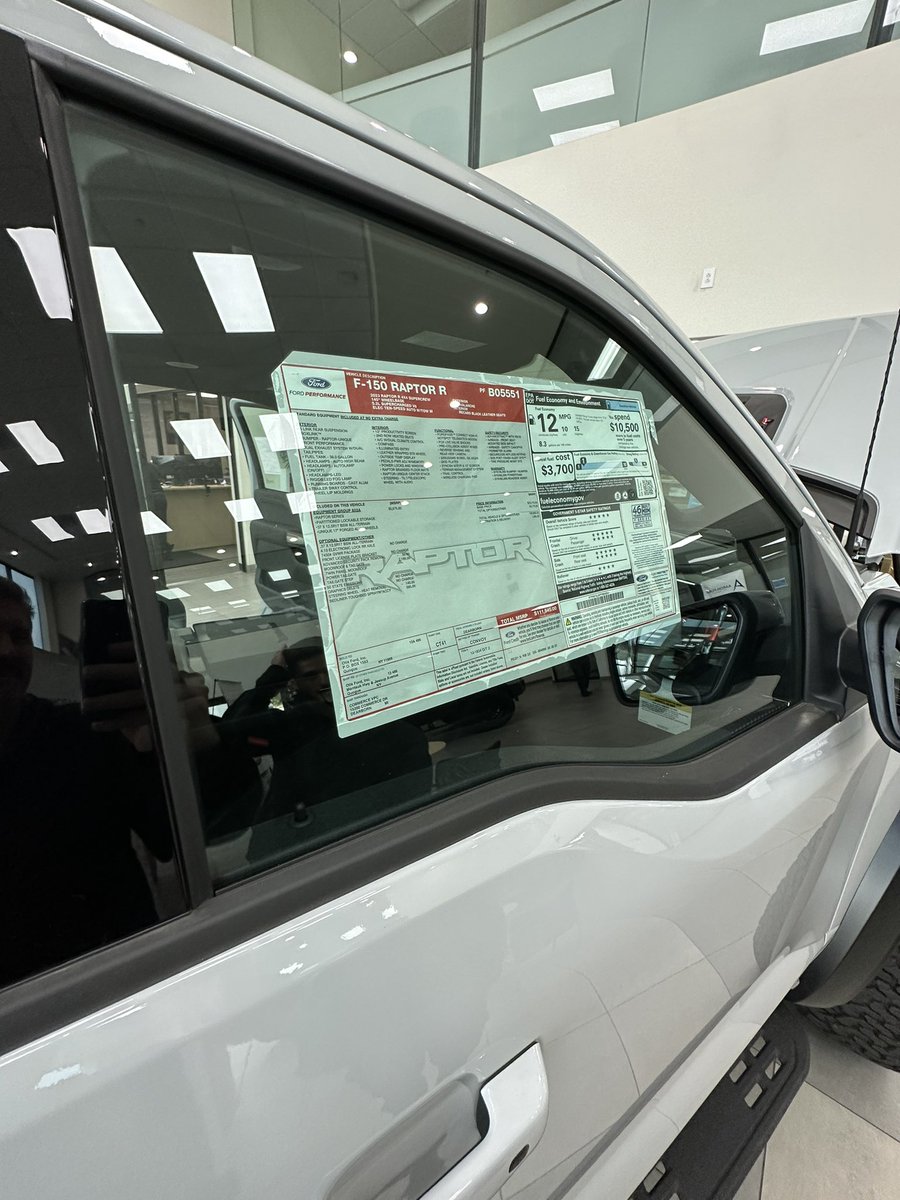 whip_test's tweet photo. $70k “Market Adjustment” on this #raptor R 🥶 who’s in the market for a $200k truck?? 👀 #dealership #california @Ford @jimfarley98 https://t.co/tK5NM0BVbp