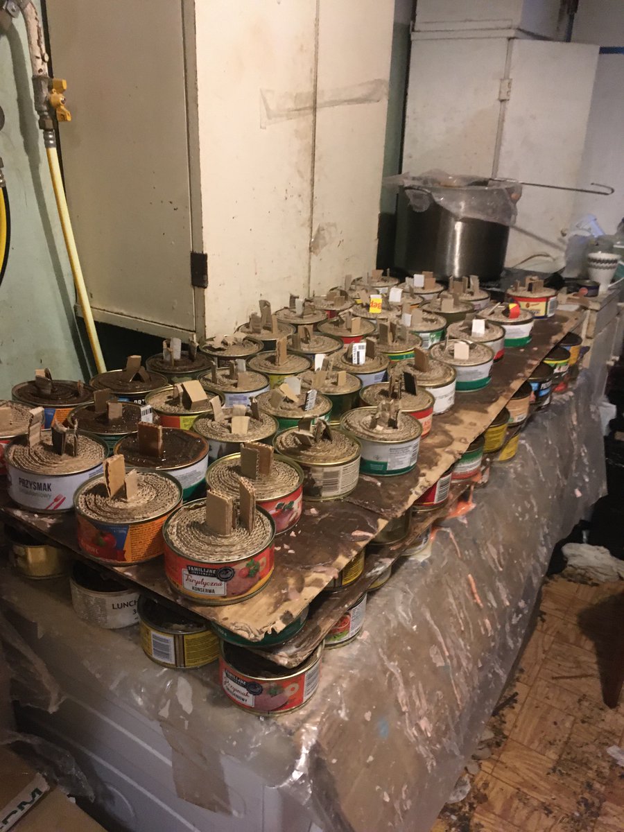 coastoflife_od's tweet photo. It looks like #borscht, but it is a mixture for #trenchcandle making:
- used🕯️ from #Bochum #Germany
- 🌻 oil
- #stearin candle-ends from a popular restaurant
All together they become #trench #candles!
#Support:
PayPal alpenhogs@te.net.ua -candles
💳https://t.co/JGIfp4F2qm https://t.co/4lZddvkd4b