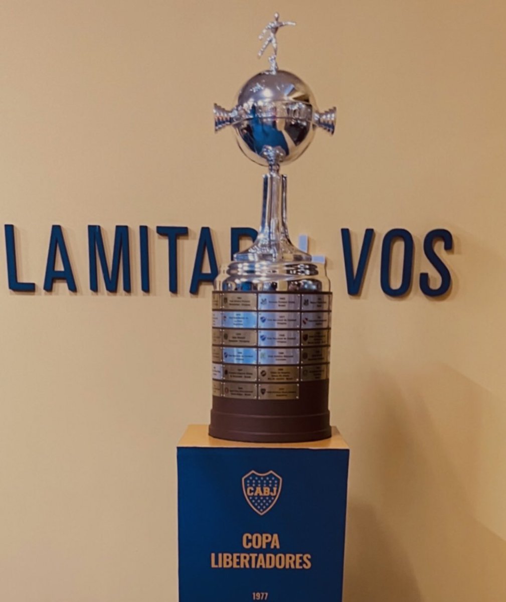 TODOS HABLANDO DE POLÍTICA Y BARDO TODOS CONTRA TODOS

YO: 💙💛💙