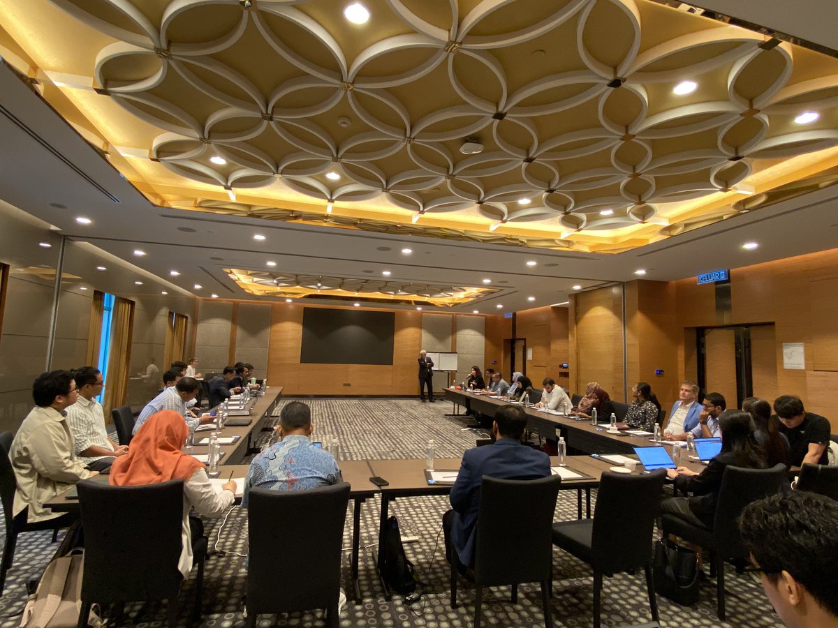 Kick-off of 3day Asia regional <a href="/SOLUTIONS_EU/">SOLUTIONSplus & Urban Electric Mobility Initiative</a> training on #Ebus  Procurement, Planning and Financing &gt;25participants #Philippines #Nepal #Vietnam #Pakistan #Indonesia #Lao #Cambodia #Maldives #Malaysia #Mongolia <a href="/cinea_eu/">CINEA 🇪🇺</a> <a href="/UITPasiapacific/">UITP Asia Pacific</a> <a href="/wupperinst/">Wuppertal Institut</a> <a href="/ADB_HQ/">Asian Development Bank</a> <a href="/UNEP/">UN Environment Programme</a> @ULLCenter #SMMR