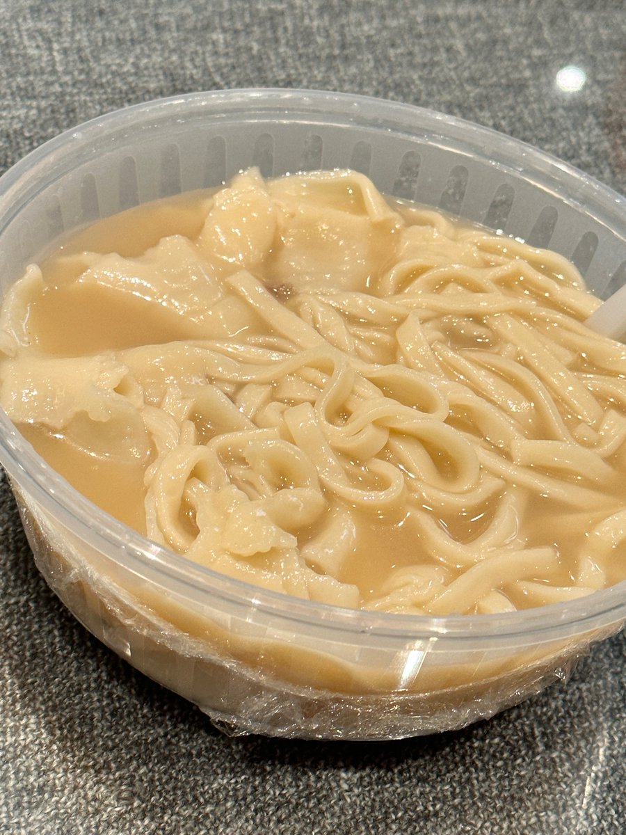 shbdiary's tweet photo. [230919] 🐹 | 12:56 - 01:06 PM KST

- 📸
- did everyone ate well?
- there is *kaljebi.. 
- kalguksu [flour noodles] + sujebi [dough soup]
I hope it would it would look good in translation🤧
- let me describe the taste!ㅋㅋㅋ
It's nutty, chewy, refreshing (refreshing?) and warm :) https://t.co/5lBmqhZosg