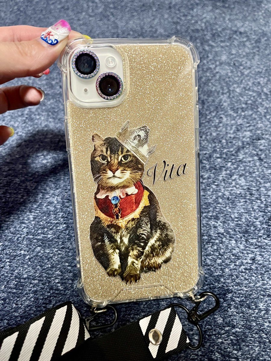 kizitorareo's tweet image. 愛猫・愛犬のお写真から作る✨うちの子オリジナルイラストのスマホショルダーケース😸素敵なご到着報告いただきました！ありがとうございました✨

うちの子スマホショルダーケース
bit.ly/3Hn8vRg
¥3,780（税込）

#cat #猫ラブ #15august2023 #ギフト #プレゼント #モバイルショルダー
