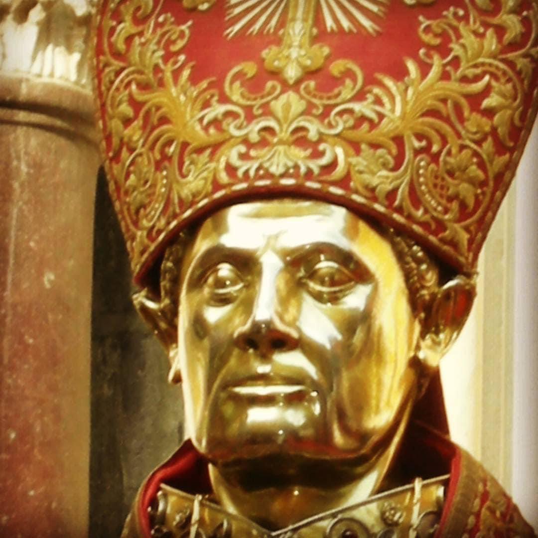 leiunaRicco's tweet image. #sangennaro #pregare