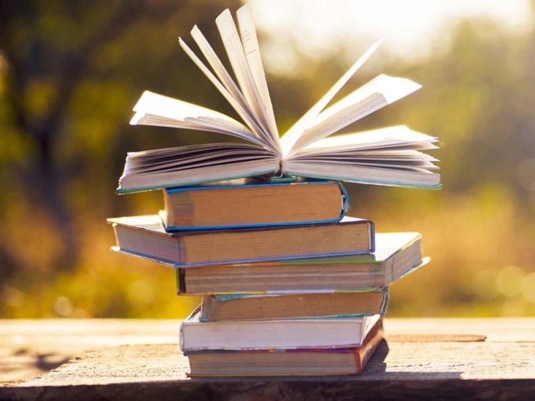 gmilani69's tweet photo. Leggere è come aprire porte segrete verso nuove competenze. Attraverso i libri, possiamo esplorare mondi, apprendere da menti brillanti e arricchire la nostra comprensione del mondo. È una chiave magica per la crescita personale. 📚🔓 #Lettura #Competenze #Apprendimento https://t.co/giuyzzQrsR