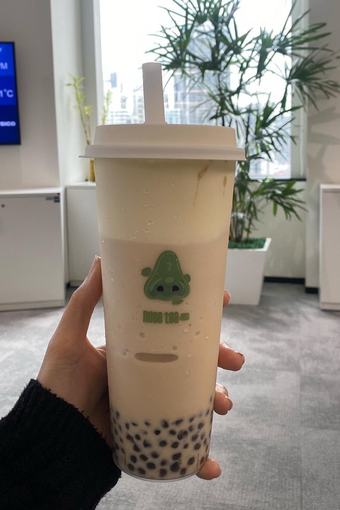 upyouralley_'s tweet photo. 📍 Nose Tea👃🧋✨ (อันนี้สาขาเอ็มควอเทีย) อร่อยจริงติดใจกับครีมชีส🧀10/10 อันนี้เราสั่งเป็น ‘Nose Tea Signature’ 120.- อร่อยมากมากกกกกก ตัวชานมคือนัวฉ่ำ🫠 #อร่อยบอกต่อ https://t.co/3Vi6qAnZzn
