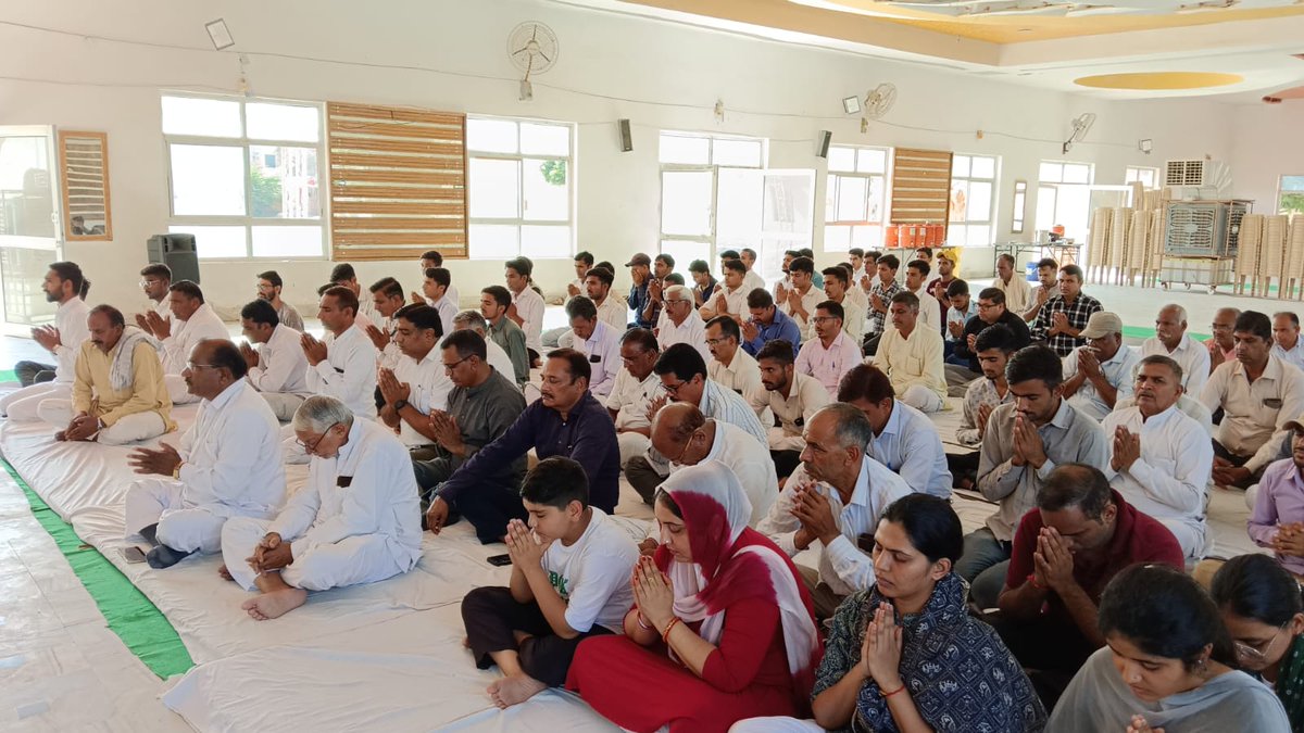 ajaar2023's tweet photo. 📍सूरतगढ़ (गंगानगर), राजस्थान
सामाजिक न्याय यात्रा गंगानगर जिले के सूरतगढ़ में बोधि फॉउंडेशन द्वारा आयोजित श्रद्धेय राम भज जी (राजस्थान पुलिस में सब इंस्पेक्टर) की आदरांजलि सभा में पंहुचकर आदरांजलि अर्पित की|

#सामाजिक_न्याय_यात्रा_2023 #हक़_है_खैरात_नहीं #dalitagenda2023 #ajaar https://t.co/6nJMYaMrmc