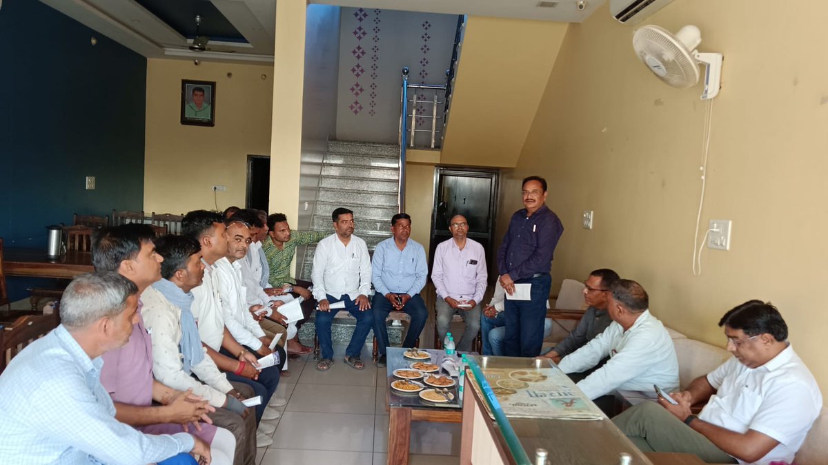 ajaar2023's tweet photo. 📍लूणकरनसर,  राजस्थान

सामाजिक न्याय यात्रा बीकानेर जिले के लूणकरनसर में…

#सामाजिक_न्याय_यात्रा_2023 #हक़_है_खैरात_नहीं #dalitagenda2023 #ajaar #rajasthan #rajasthanelection2023 #राजस्थान https://t.co/eCA8R6wHlB