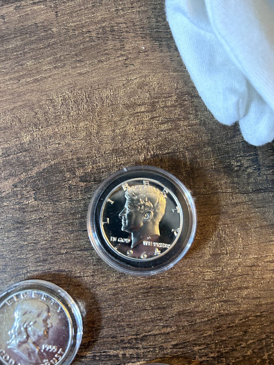 agnt1534's tweet image. I do believe these are some of my favorite US Mint coins. You’ve got Lady Liberty, Ben Franklin and JFK. What more could you ask for? My kind of junk… #StackingSilver