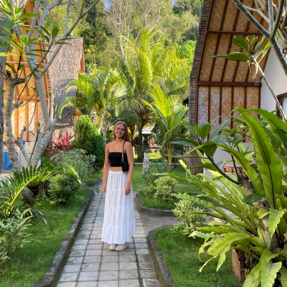 ivhq's tweet photo. "I volunteered on the #teaching program in #Bali and it was incredible! I had amazing experiences that I will cherish forever &amp; was put out of my comfort zone."
📸 Daisy, 20, UK
🔗 https://t.co/GHoSjVCMjE

#IVHQ #volunteer #volunteerabroad #volunteertravel #travelwithapurpose https://t.co/gJu0MkxT96