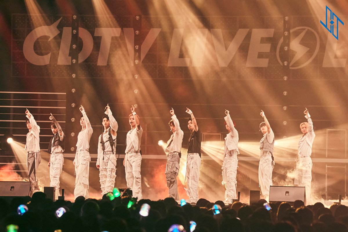 official_jo1's tweet photo. JO1 FCコンテンツ
『JO1スタッフブログ』更新

「CDTVライブ!ライブ!フェスティバル!2023」

…続きは
JO1公式HP内 FCコンテンツ
『STAFF BLOG』よりチェックして下さい！

▶️https://t.co/3SLfb2LjDY

#JO1 #EQUINOX #Venus #JO1STAFFBLOG https://t.co/E6PRwS18lh