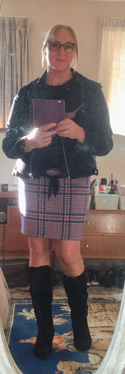 Off to my coffee morning in a bit so no ‘Xing’ for a bit.
Have a fab day y’all ☺️

Remember:

The world isn’t an endless resource,
Life isn’t an endless resource, 
Friendships aren’t just one way,
So don’t just take, think . . . . . . .  ‘what can I give back’