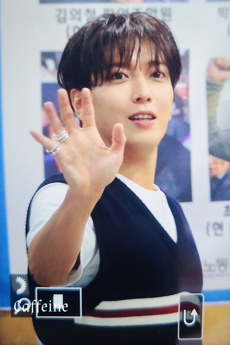 Caffeine0622's tweet photo. 230919 퇴근 프리뷰 

#정용화 #YONGHWA
#CNBLUE #씨엔블루
@JYHeffect https://t.co/xg5n69J5w9