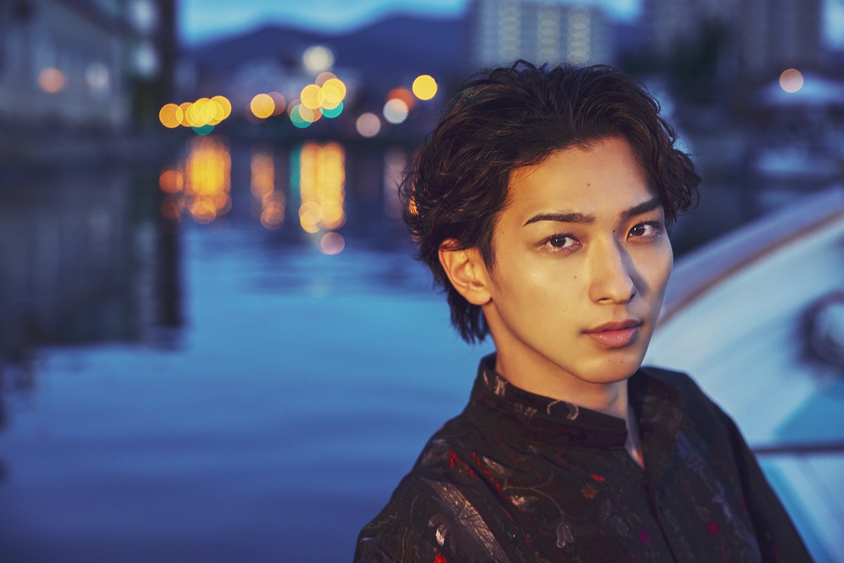 thetvjp's tweet photo. 【 #横浜流星 2024年カレンダー発売決定】
大好きな北海道で、リラックスして撮りおろしました。

豪華特典を発表！　

✅4年ぶりのお渡し会をXmasに開催
日程：12/25🎄　都内某所
※���浜流星FCでご購入の方が対象です。
詳細は https://t.co/Mo3Bc3dJct
流星さんと特別なXmasを過ごしましょう🎅
↑
受付は10/1（日）23時59分まで！

✅絵柄違いのポストカード
Amazon、楽天、セブンネット、横浜流星FCでご購入の方が対象です。
詳細は https://t.co/kauw0AV9i6

現在写真選定中です！　お楽しみにっ