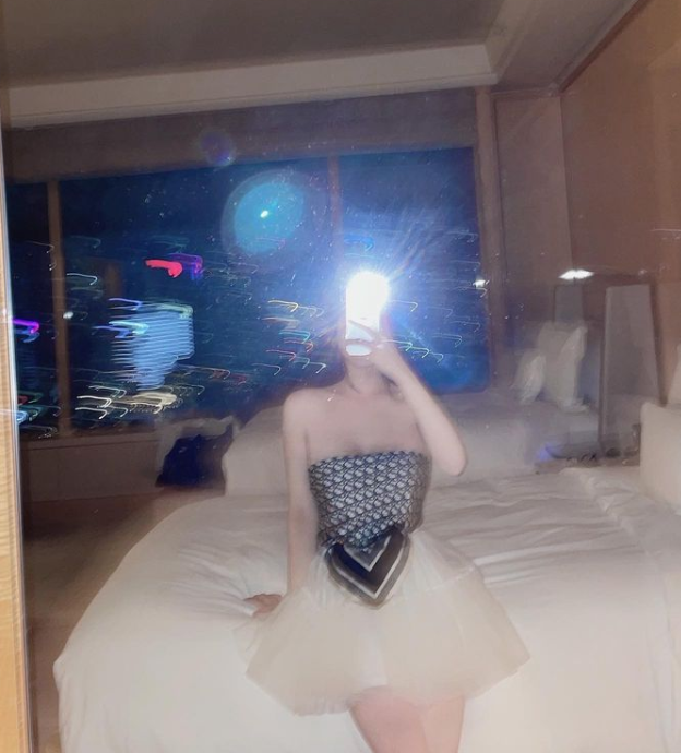 InnocentGal07's tweet photo. 打扮成小公主伺候粉丝哥哥 https://t.co/wzv0lfL2CX