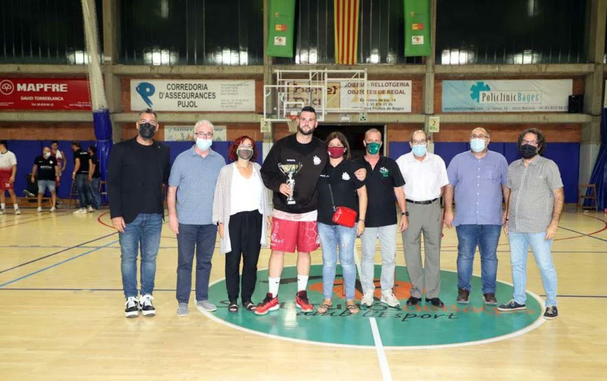 esportipunt's tweet photo. ⚠️Recupera l'Esport i Punt d'ahir
👀En directe @BasquetGirona - @BasquetManresa
🗣️ @JordiAgutParres
🏀#CopaBages amb @Mariuslife d'@asfebasquet
🏍️Els 50 anys del MotoClub Moianès @Jordi_Vola
⏰19:30h-21h
📻https://t.co/KEzaJlhho1
📺https://t.co/RyVGhSRJ6l https://t.co/qkyH3keaUs
