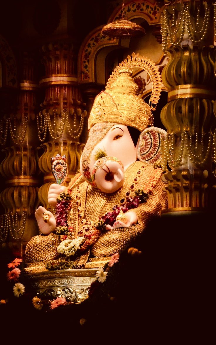 ArpittRoy's tweet photo. Happy Ganesh Chaturthi! May Lord Ganesha bless you with happiness, prosperity, and success in all your endeavors. 🙏🏻🐘🌸
#GaneshChaturthi #ArpitRoy https://t.co/Co4DSYyWRD