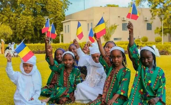 LeBergerInfo's tweet photo. La nouvelle génération 
#Tchad débout. https://t.co/8wqTgutmmJ