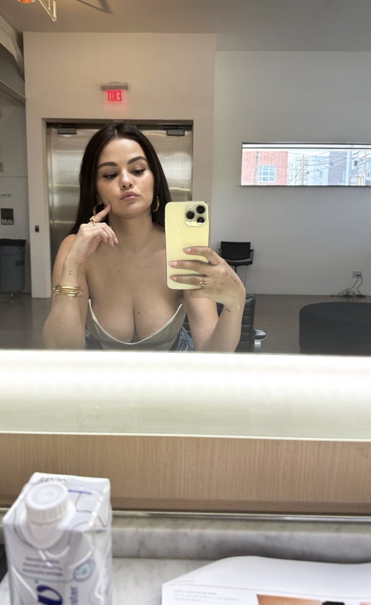 isHaHaHa tweet media